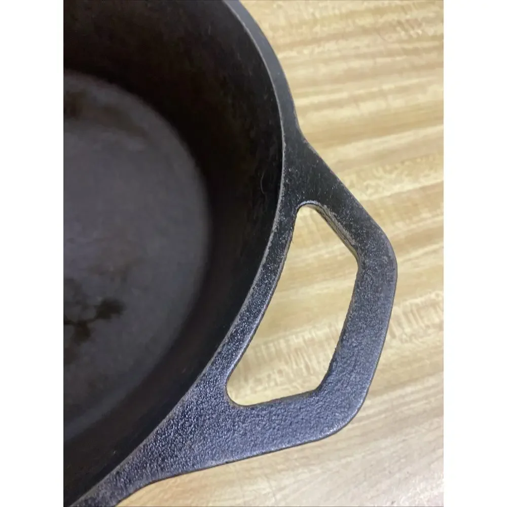 Lodge 8 CF Cast Iron Skillet Chicken Fryer 10 1/4